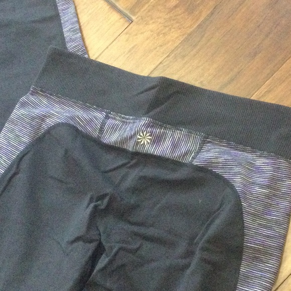 Athleta Black Yoga Pants Workout or Leisure Sz MT - Picture 5 of 7